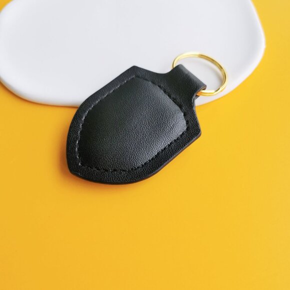 Porsche Luxury Black Leather Keychain Classic Style Premium Gift - Picture 2 of 3